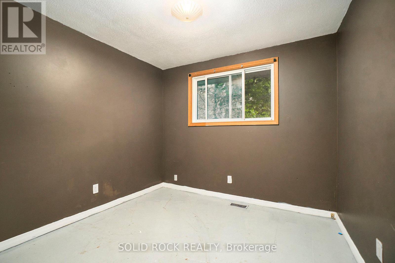 Photo 16 of 120 Ida Street N, Arnprior ON