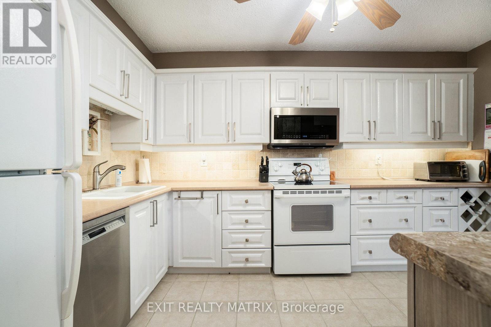 Photo 12 of 1105 200 Lafontaine Avenue, Ottawa ON