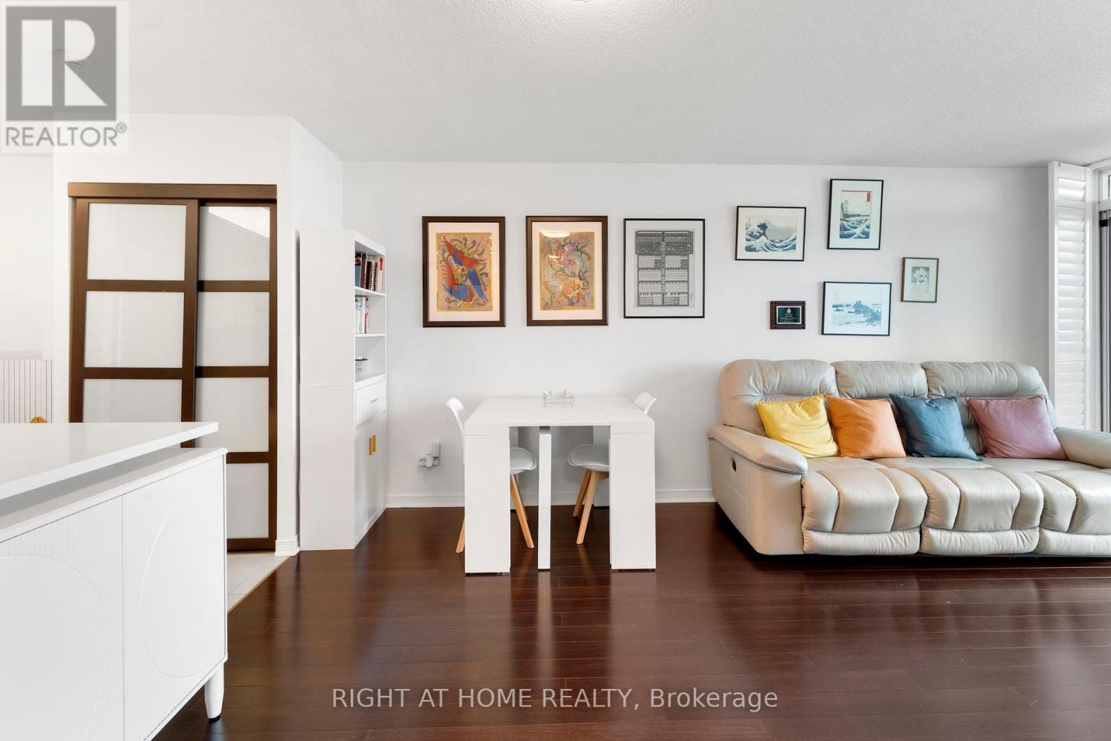 Photo 16 of 1611 2545 Erin Centre Boulevard, Mississauga ON