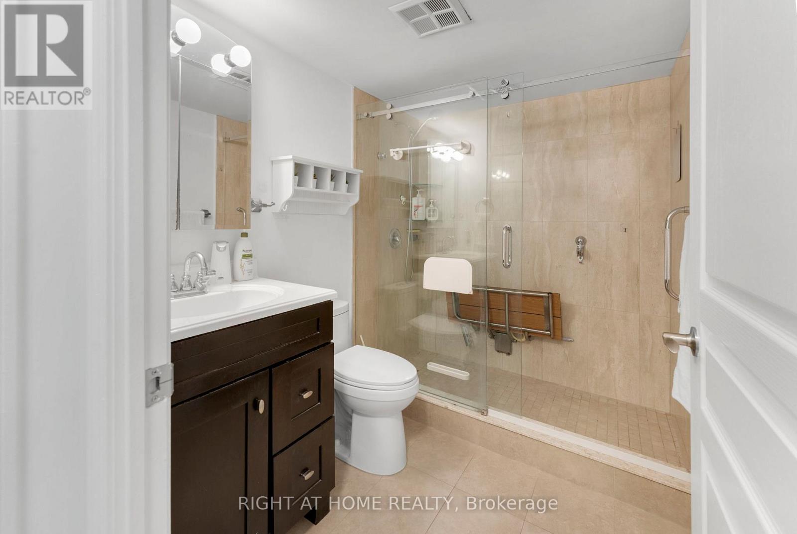 Photo 30 of 1611 2545 Erin Centre Boulevard, Mississauga ON