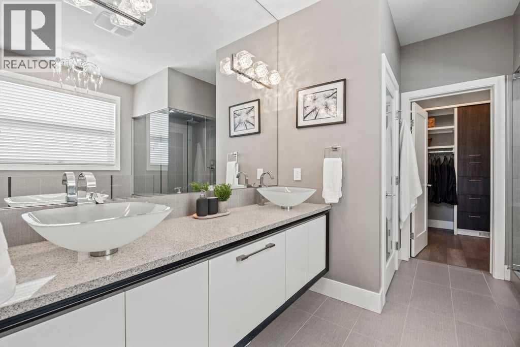 Photo 27 of 6 West Point Mews Sw, Calgary AB