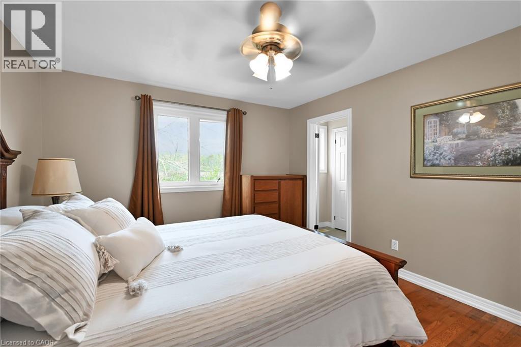 Photo 21 of 390 Mountain Road, Grimsby ON