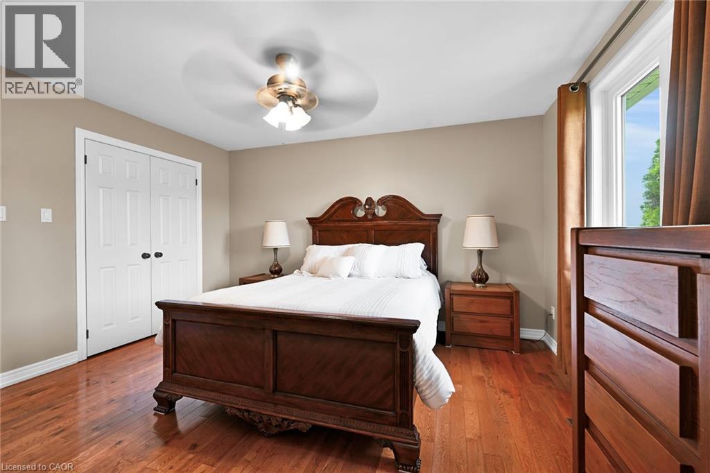 Photo 23 of 390 Mountain Road, Grimsby ON