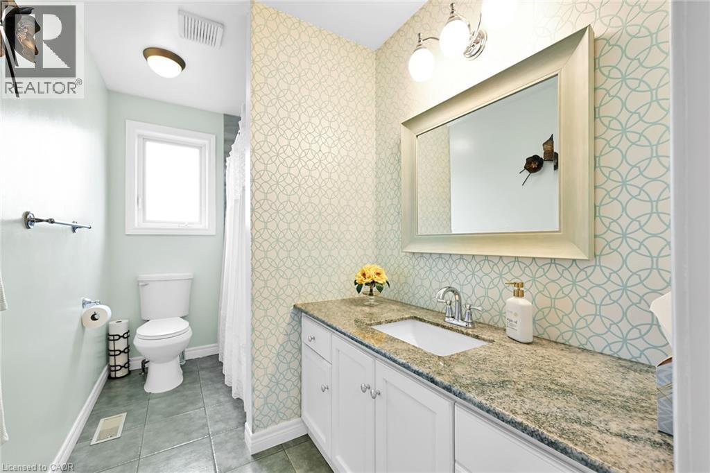 Photo 26 of 390 Mountain Road, Grimsby ON