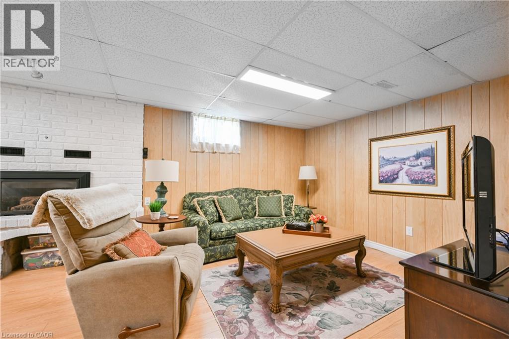 Photo 32 of 390 Mountain Road, Grimsby ON