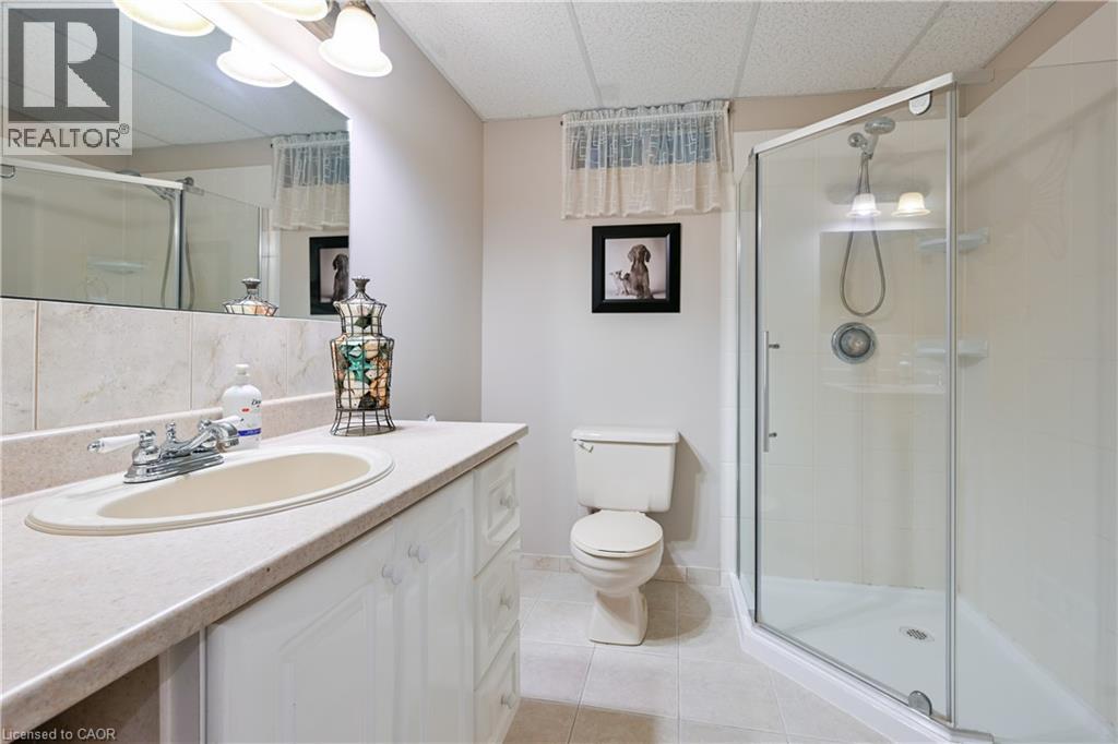 Photo 33 of 390 Mountain Road, Grimsby ON