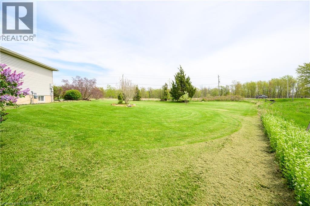 Photo 41 of 390 Mountain Road, Grimsby ON