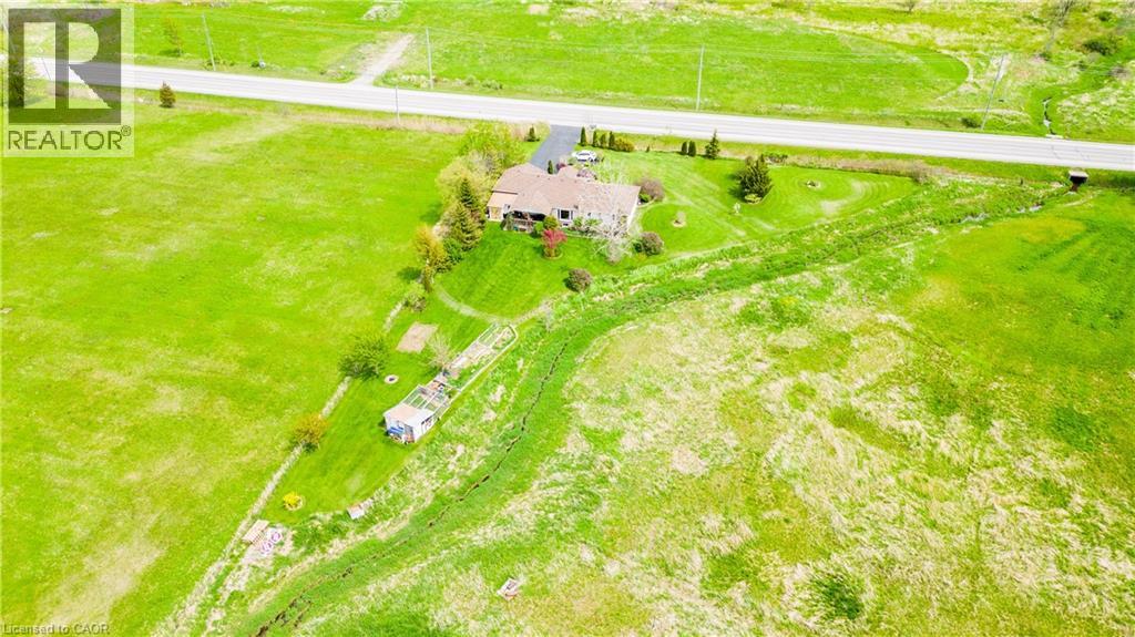Photo 42 of 390 Mountain Road, Grimsby ON