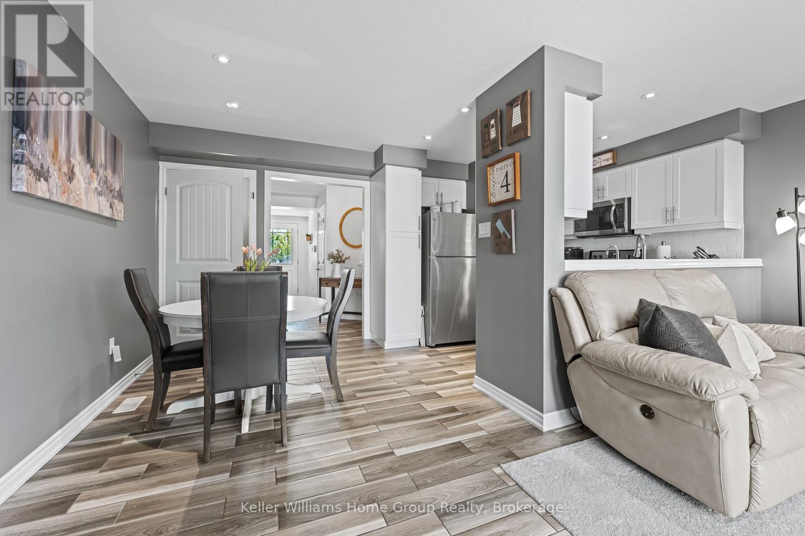 Photo 9 of 59 Westminster Crescent, Centre Wellington ON