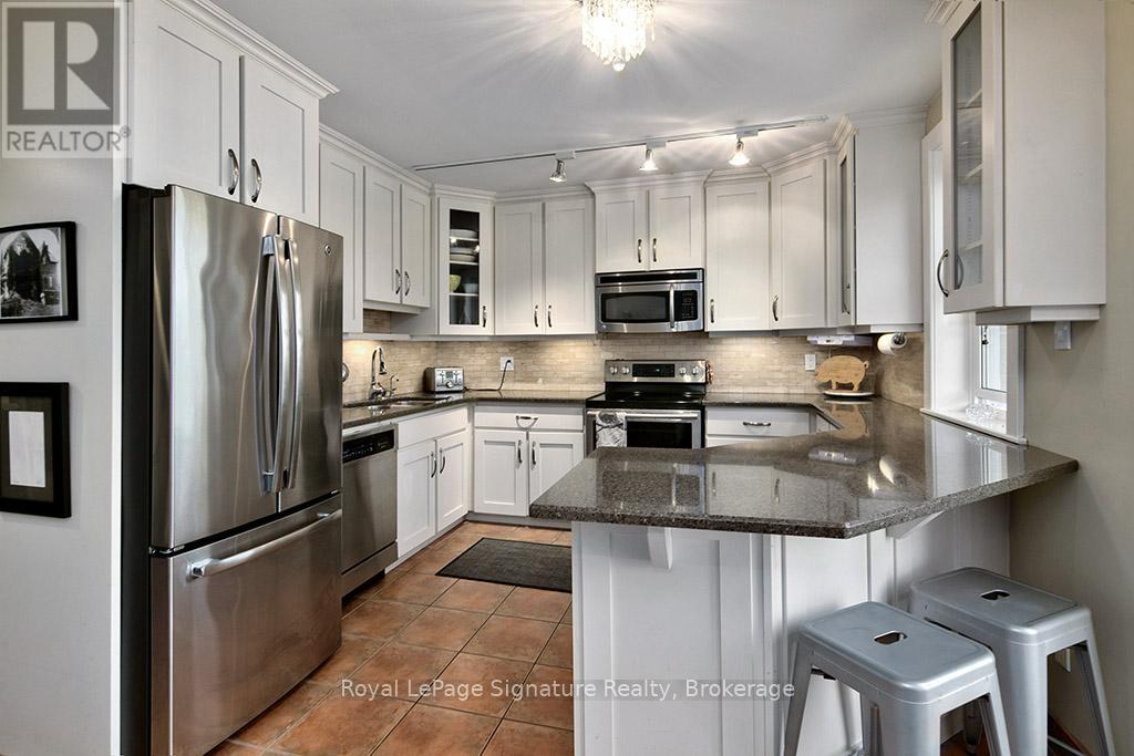 Photo 4 of 586225 Sideroad 10 B Road, Grey Highlands ON