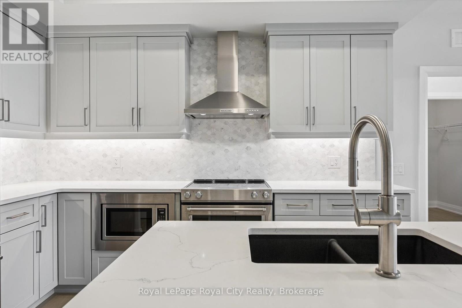 Photo 4 of 1007 71 Wyndham Street S, Guelph ON