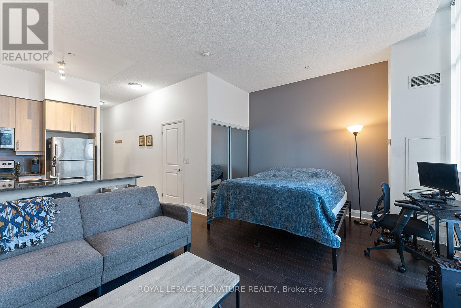 Photo 13 of 104 1185 The Queensway Avenue, Toronto ON