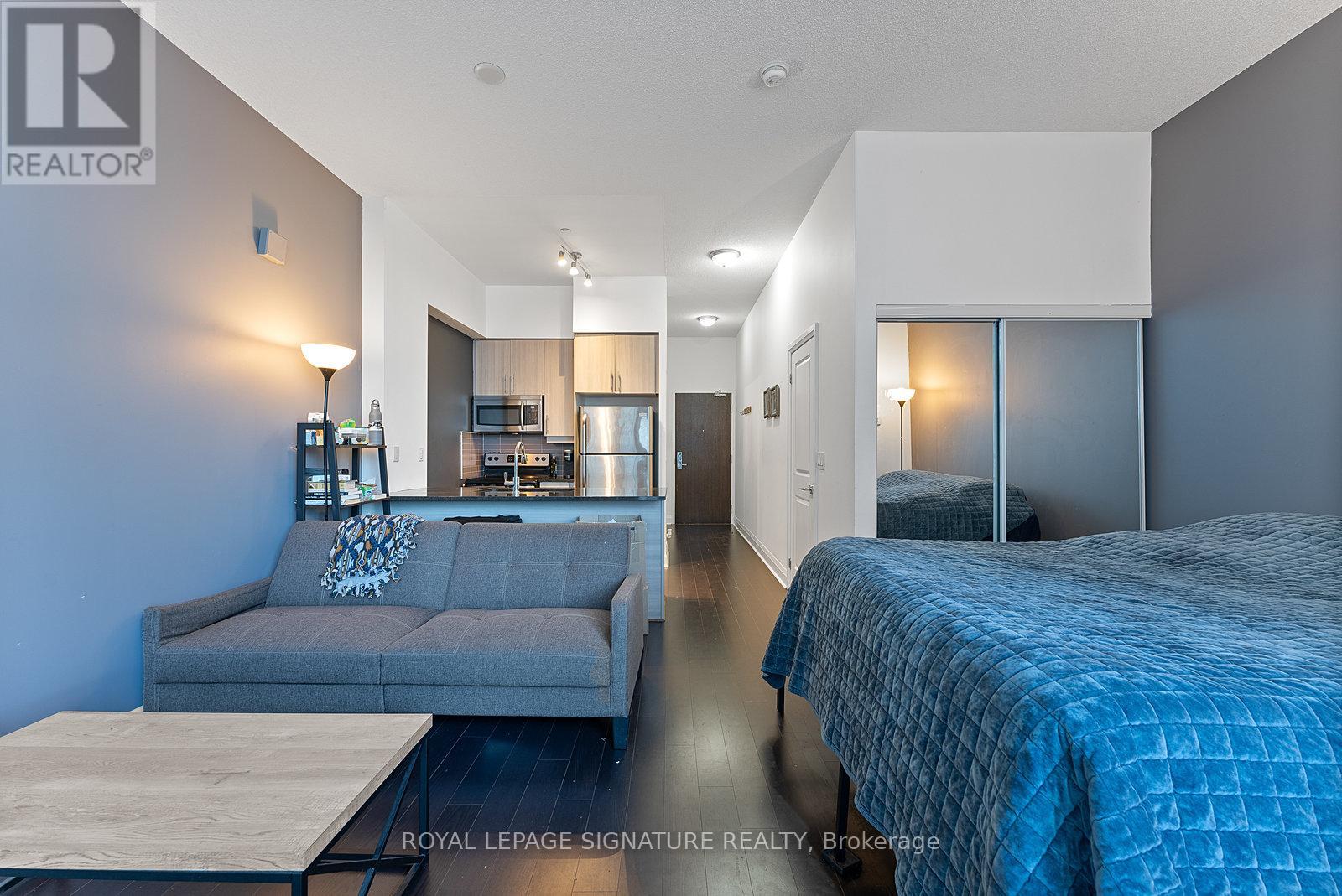 Photo 16 of 104 1185 The Queensway Avenue, Toronto ON