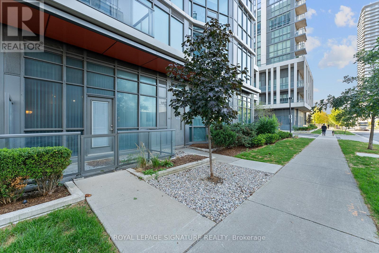 Photo 22 of 104 1185 The Queensway Avenue, Toronto ON