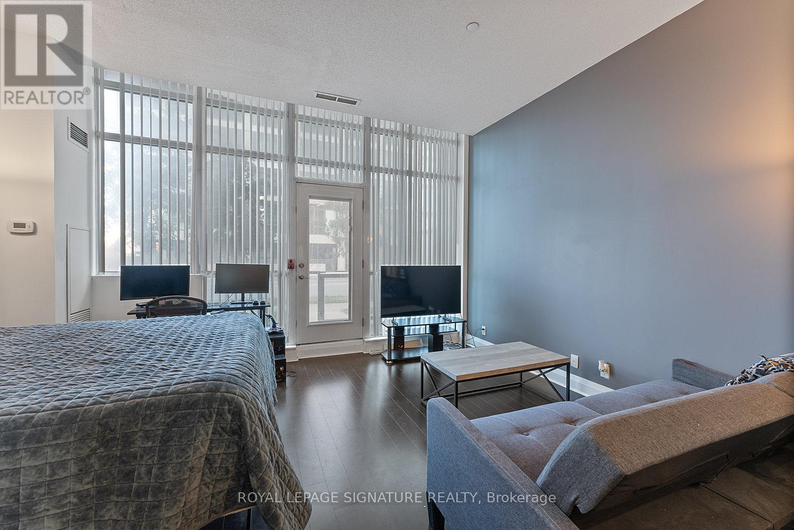 Photo 9 of 104 1185 The Queensway Avenue, Toronto ON