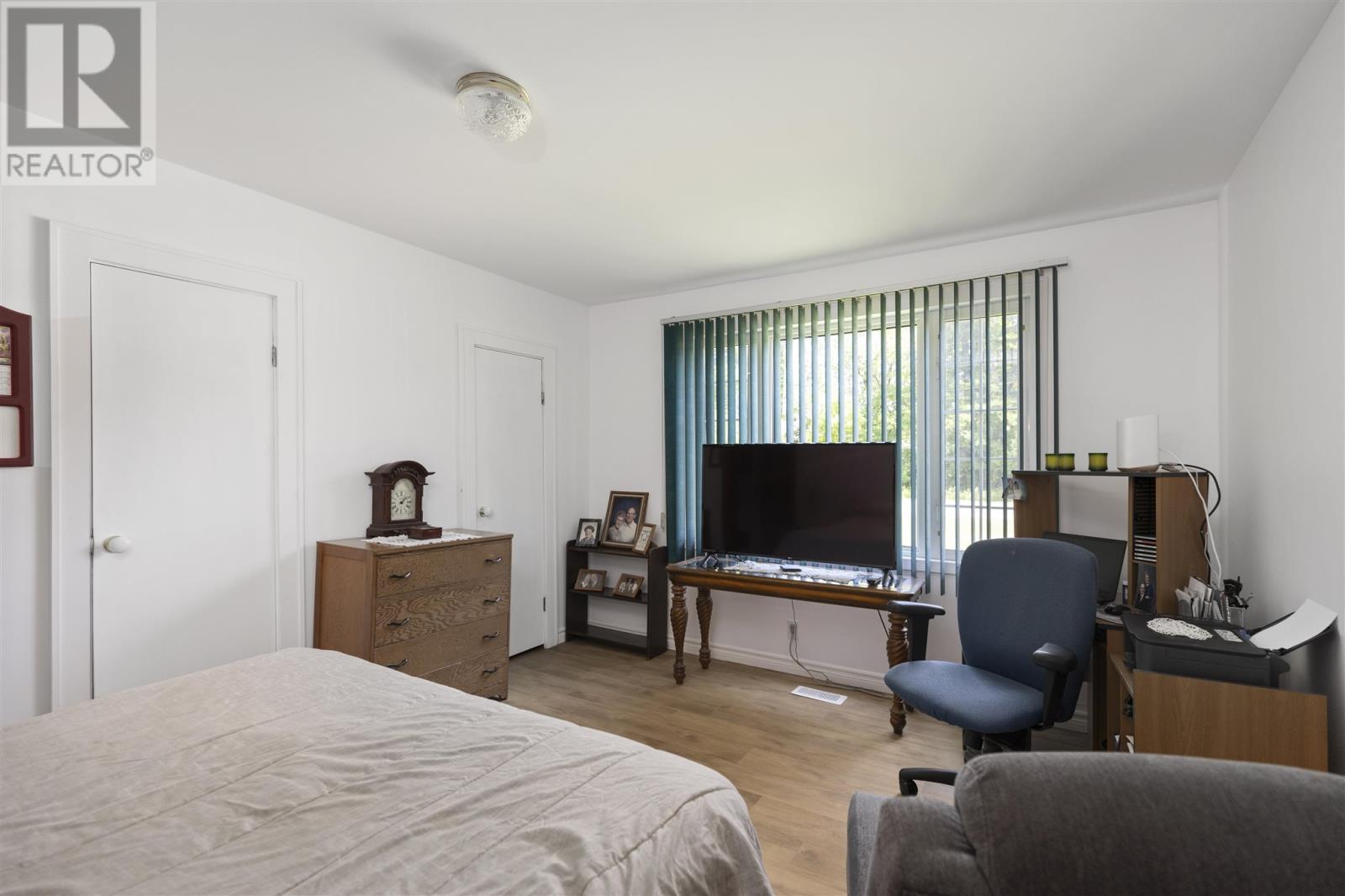 Photo 18 of 441 Laurier Ave, Sault Ste Marie ON