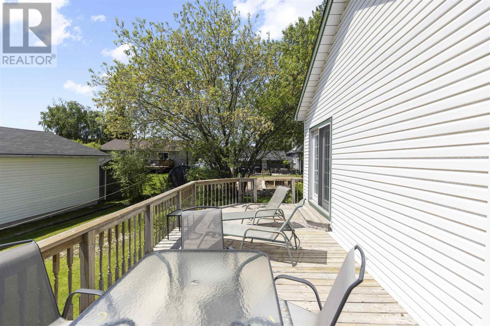 Photo 37 of 441 Laurier Ave, Sault Ste Marie ON