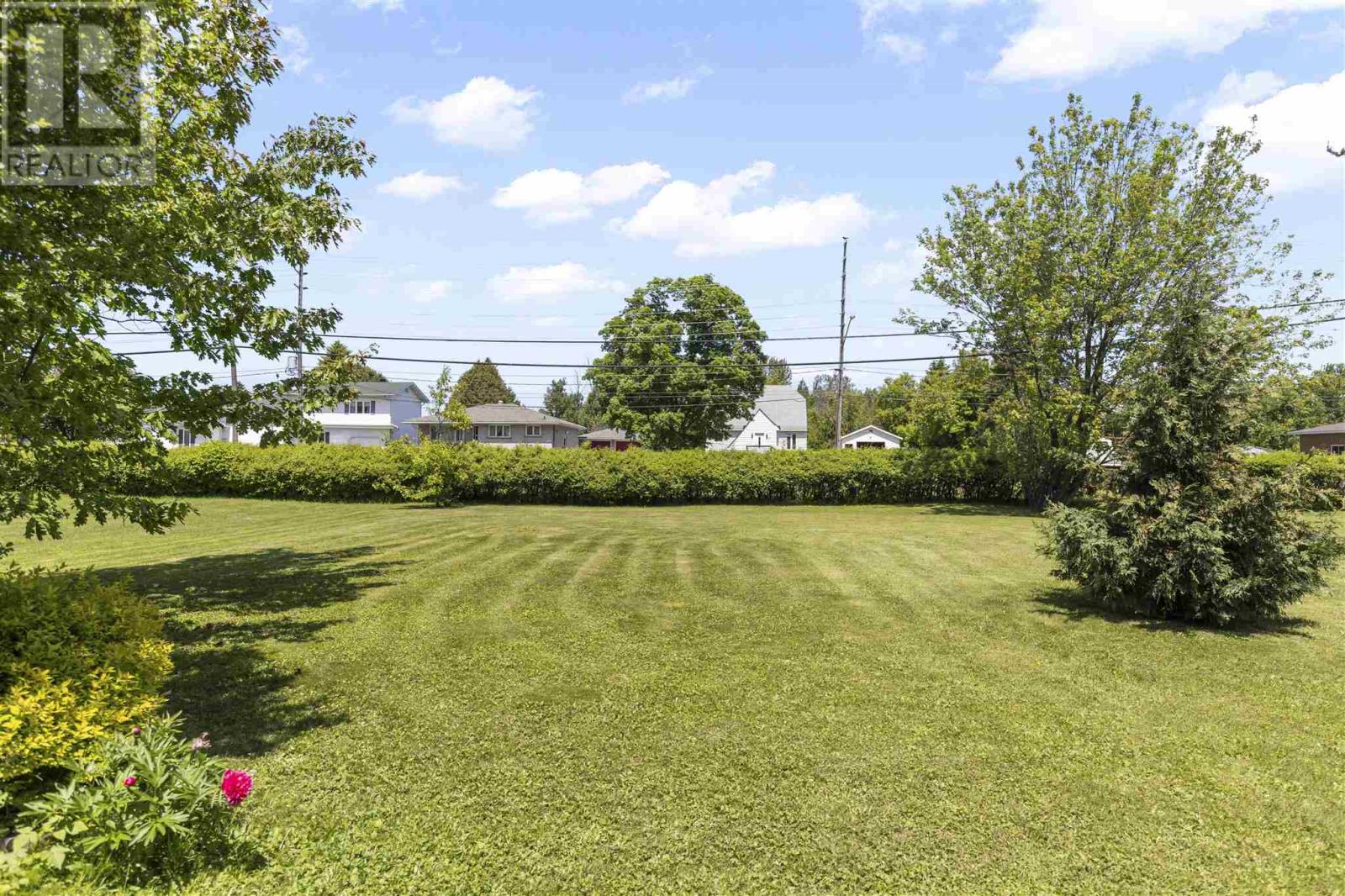 Photo 46 of 441 Laurier Ave, Sault Ste Marie ON