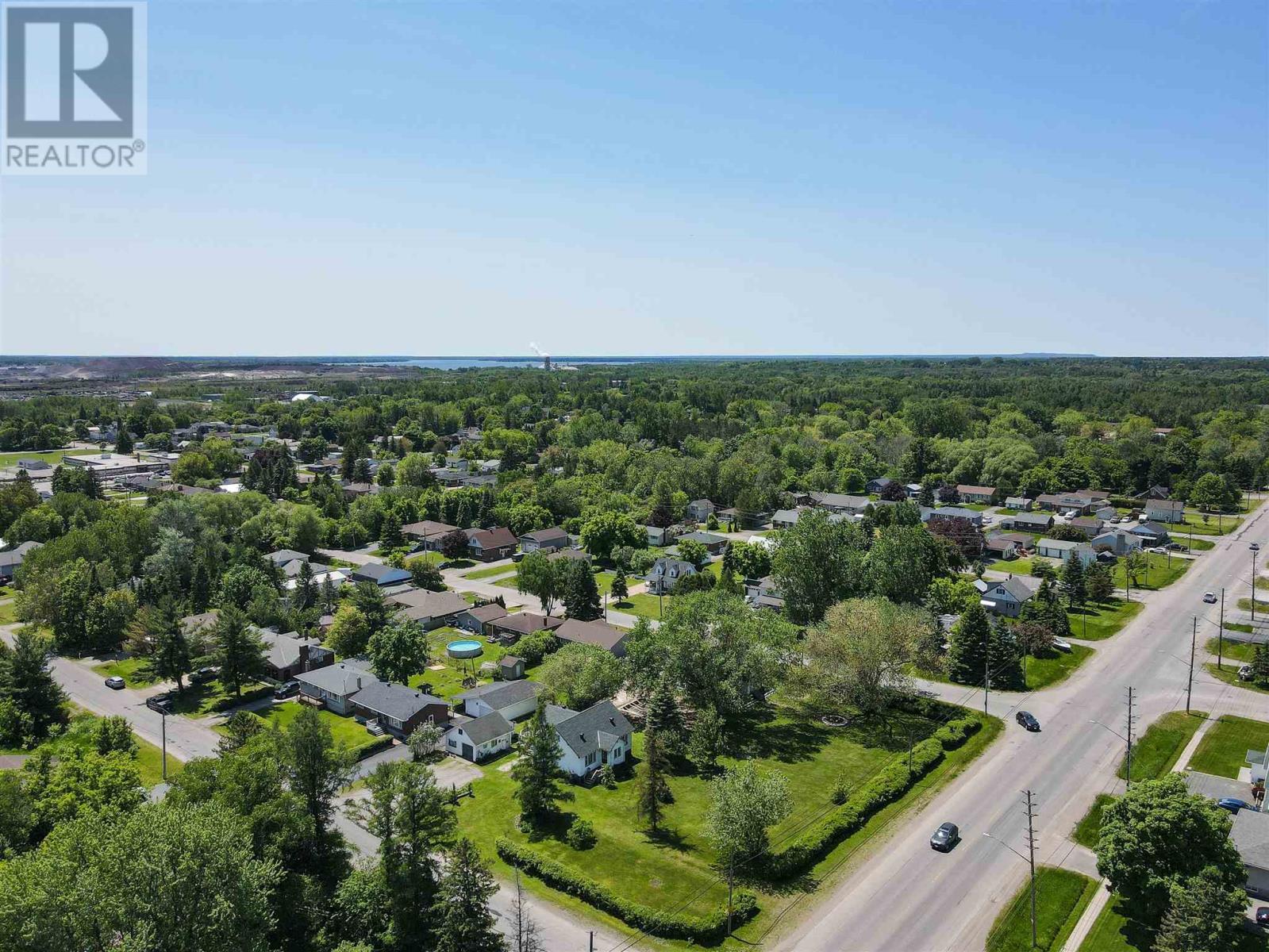 Photo 49 of 441 Laurier Ave, Sault Ste Marie ON
