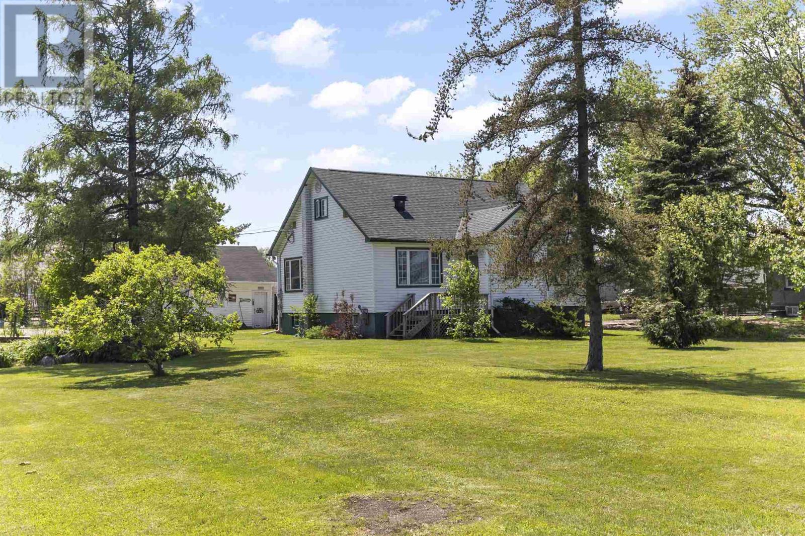 Photo 43 of 441 Laurier Ave, Sault Ste Marie ON