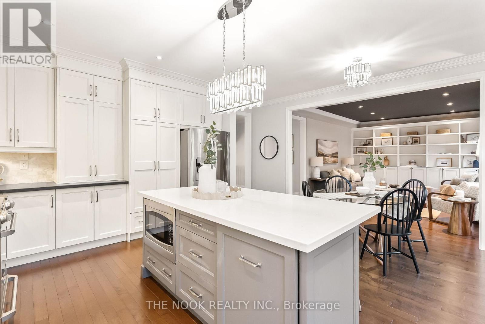 Photo 18 of 7 Ellsworth Avenue, Richmond Hill ON