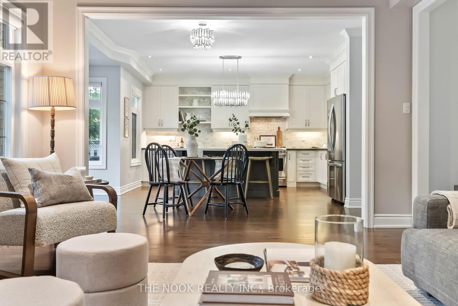 Photo 25 of 7 Ellsworth Avenue, Richmond Hill ON