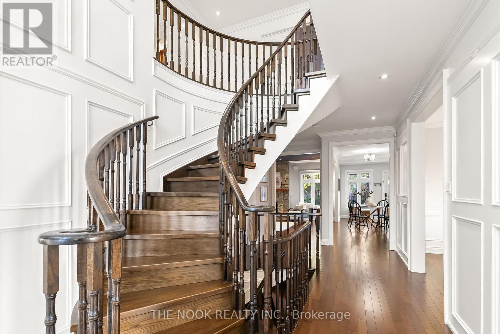 Photo 29 of 7 Ellsworth Avenue, Richmond Hill ON