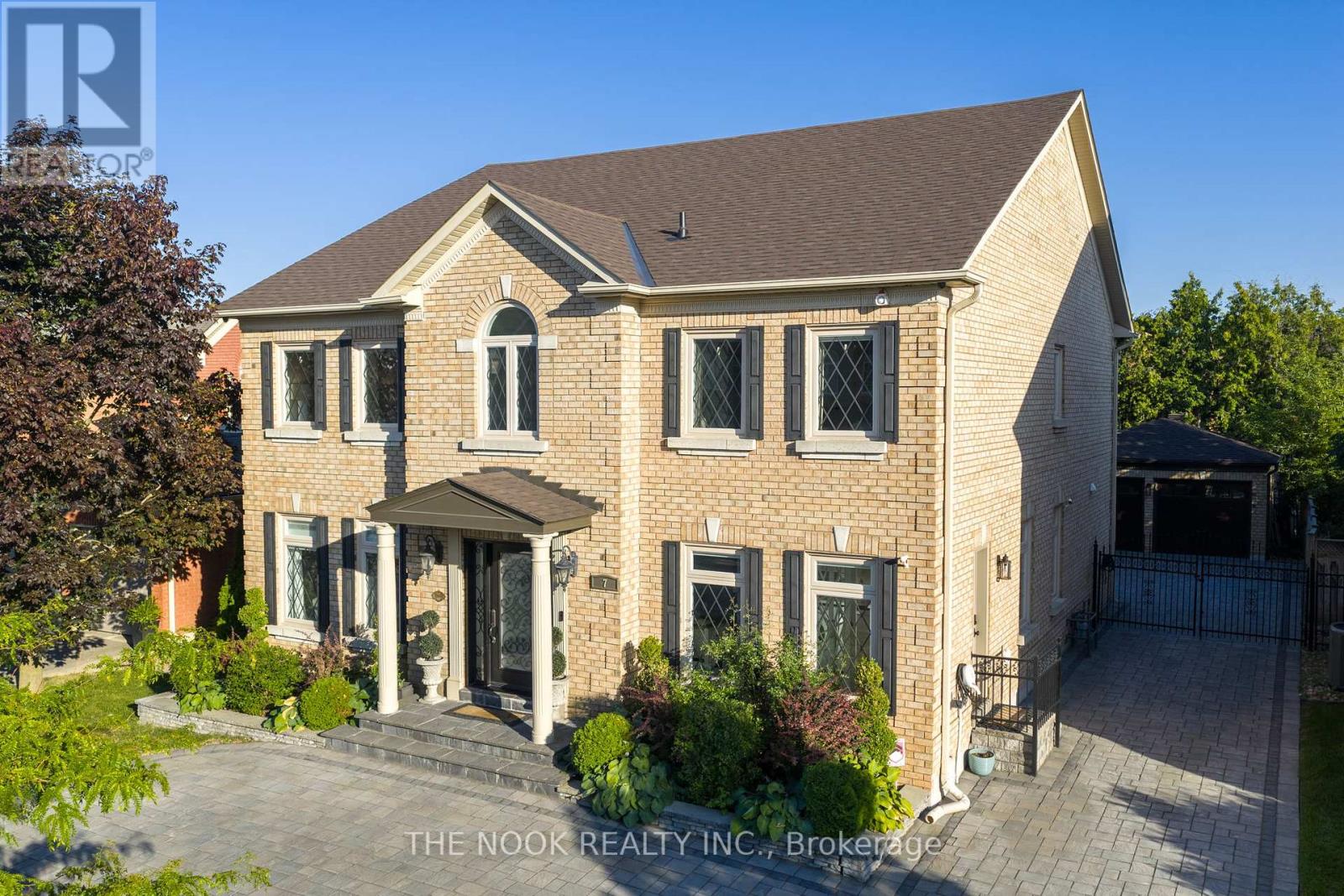 Photo 47 of 7 Ellsworth Avenue, Richmond Hill ON