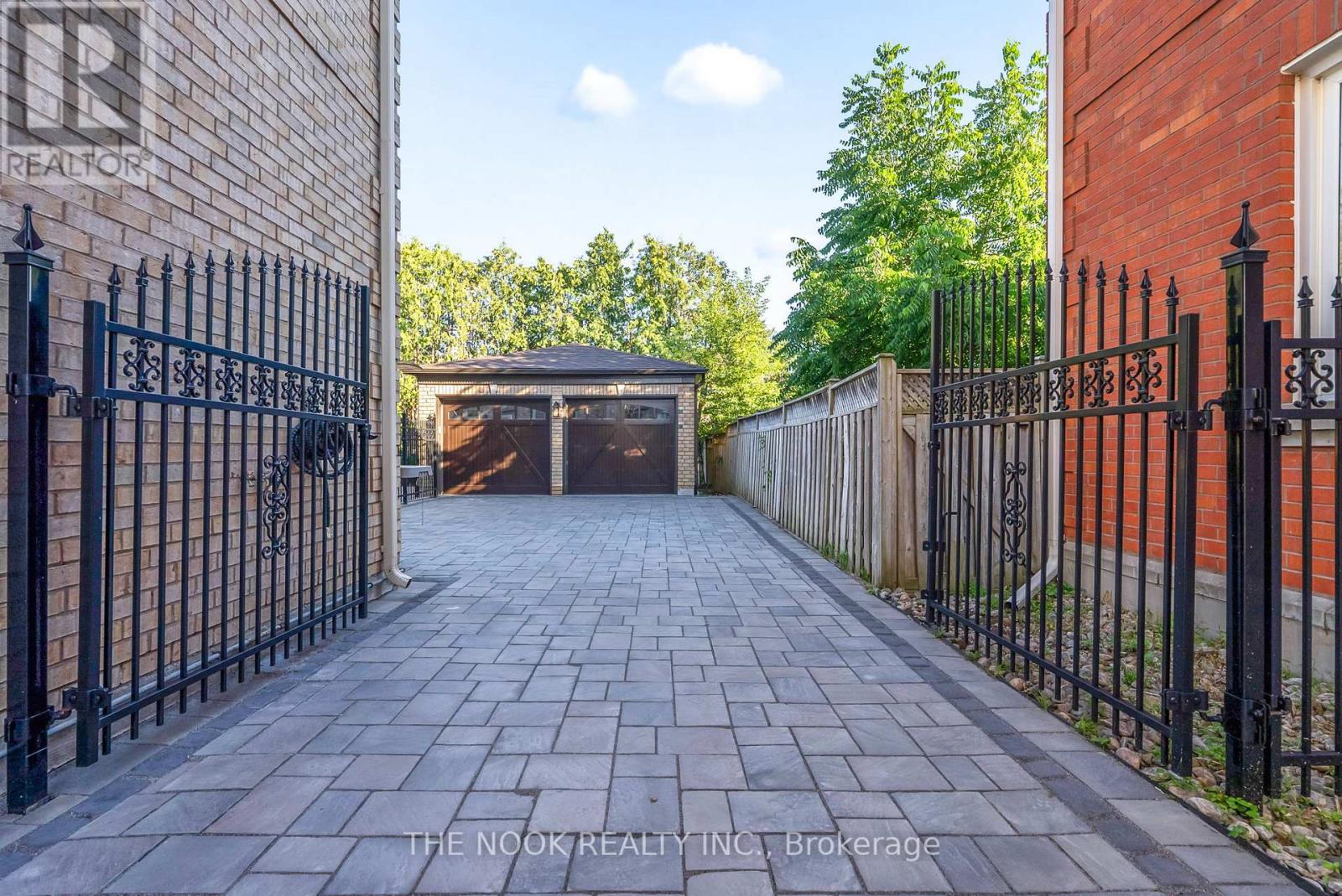 Photo 48 of 7 Ellsworth Avenue, Richmond Hill ON