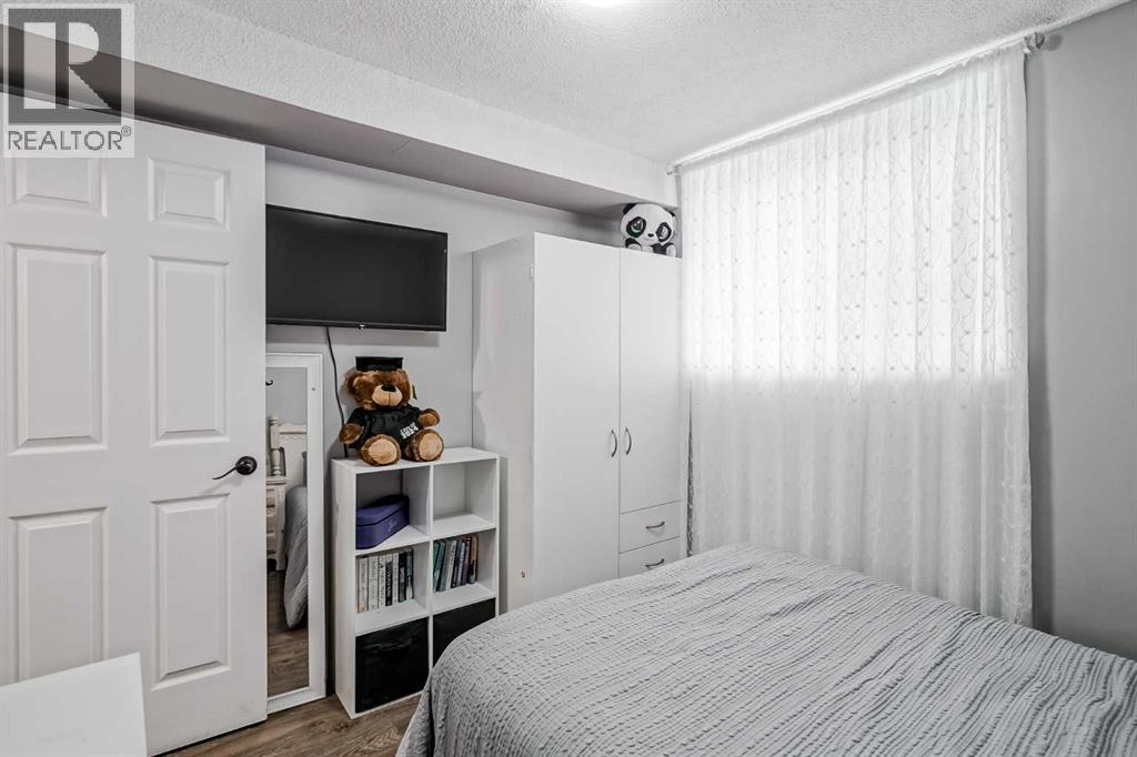 Single Family House Bi-level for Sale in  Marlborough Drive NE Marlborough Calgary 