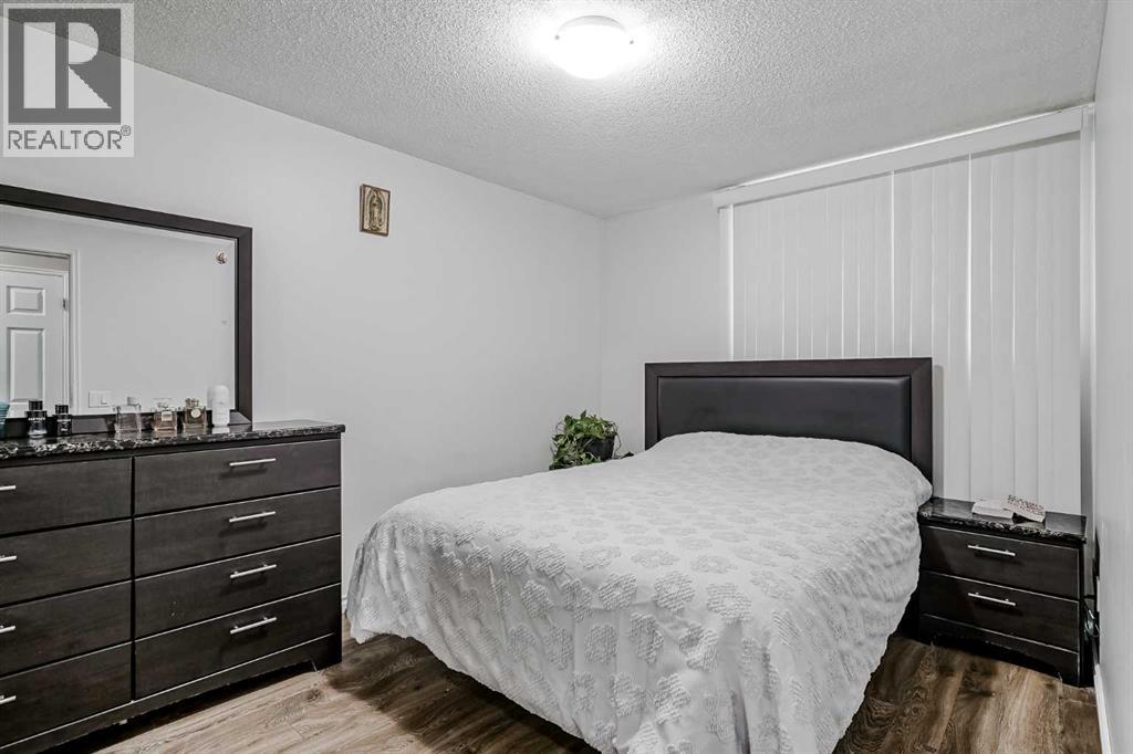 Single Family House Bi-level for Sale in  Marlborough Drive NE Marlborough Calgary 