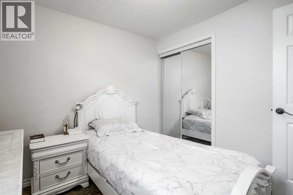 Single Family House Bi-level for Sale in  Marlborough Drive NE Marlborough Calgary 