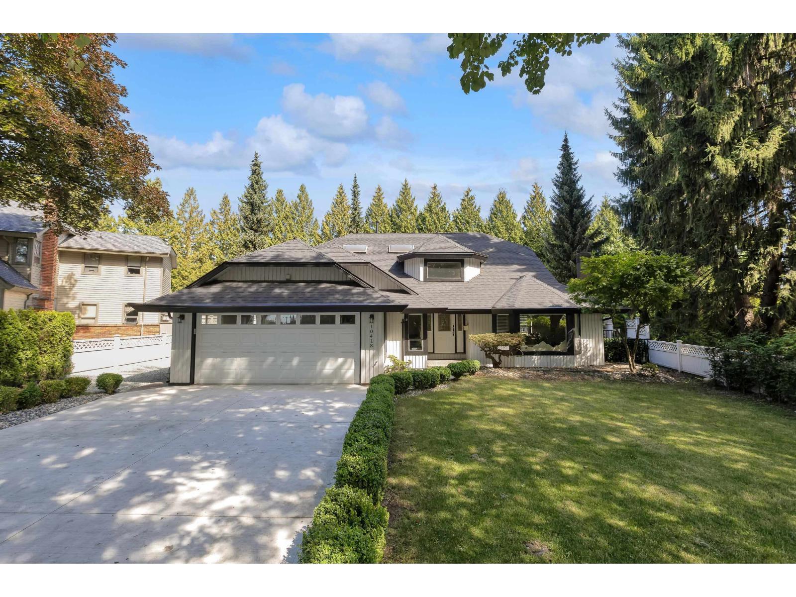 Photo 1 of 10418 Fraserglen Dr, Surrey BC