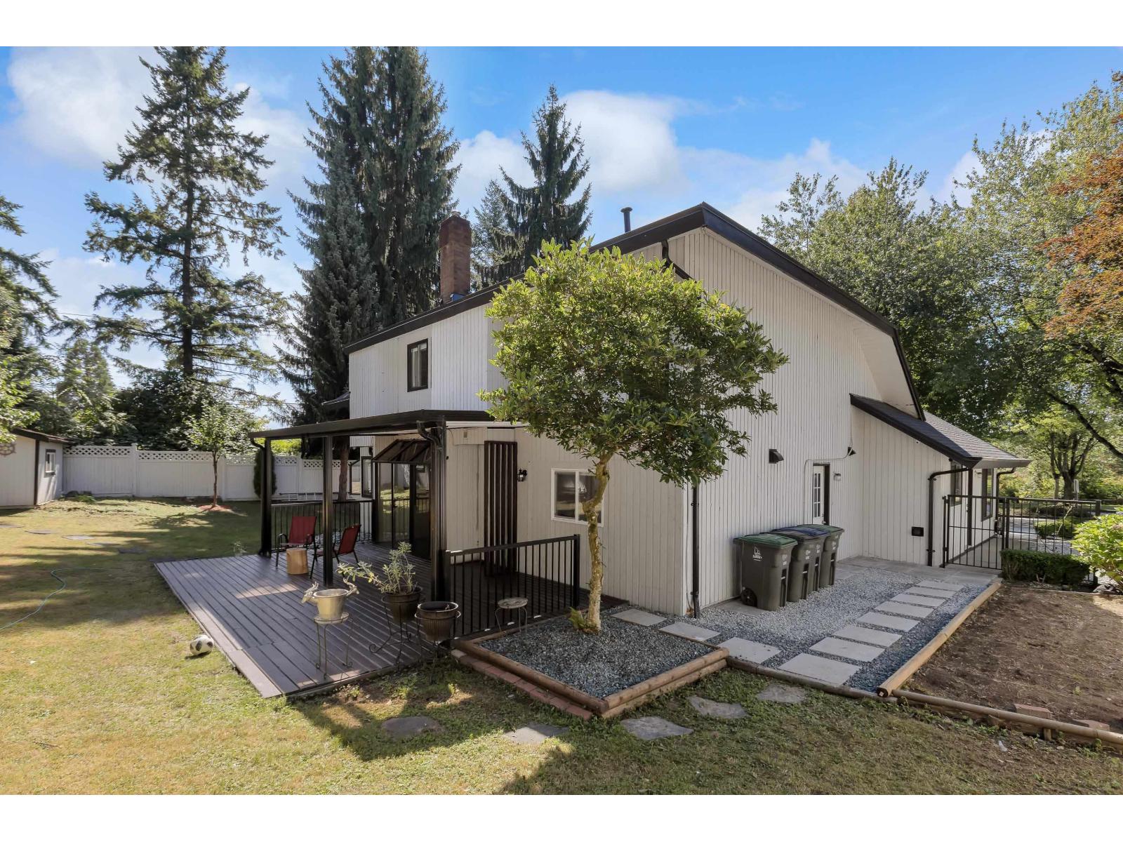 Photo 29 of 10418 Fraserglen Dr, Surrey BC