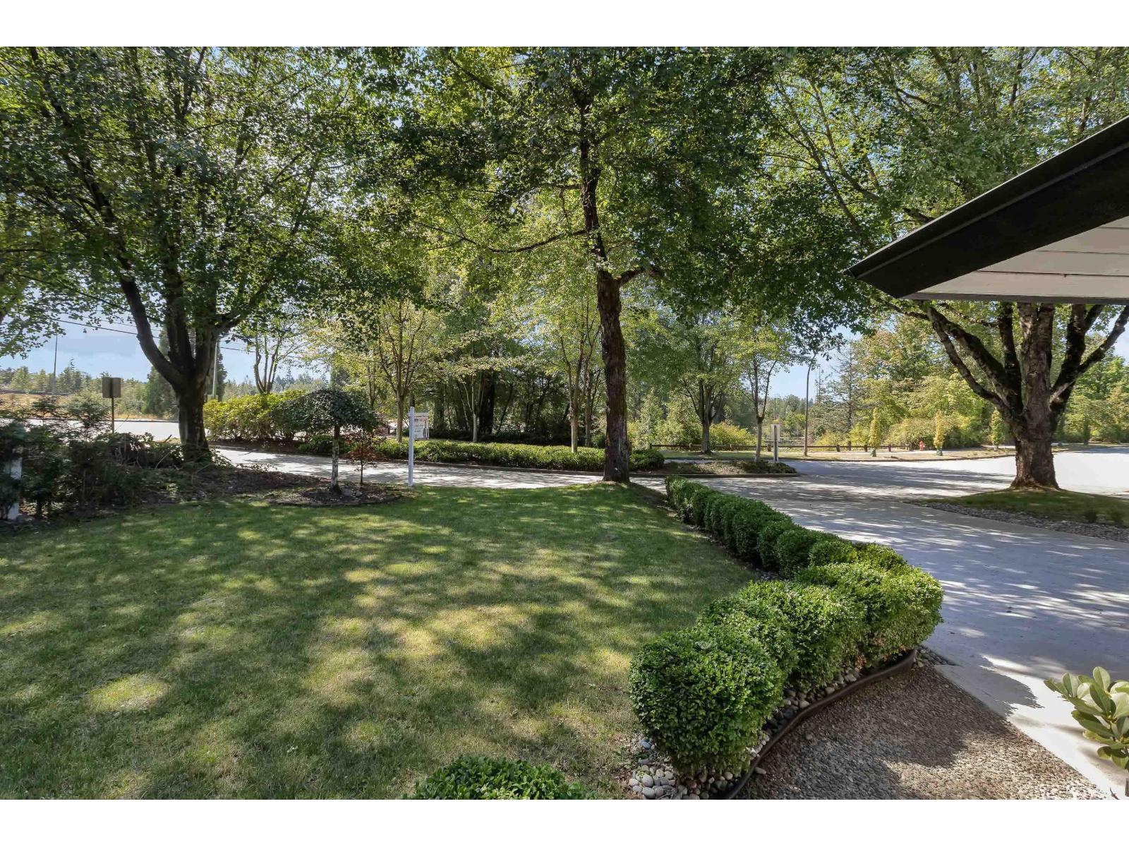 Photo 30 of 10418 Fraserglen Dr, Surrey BC