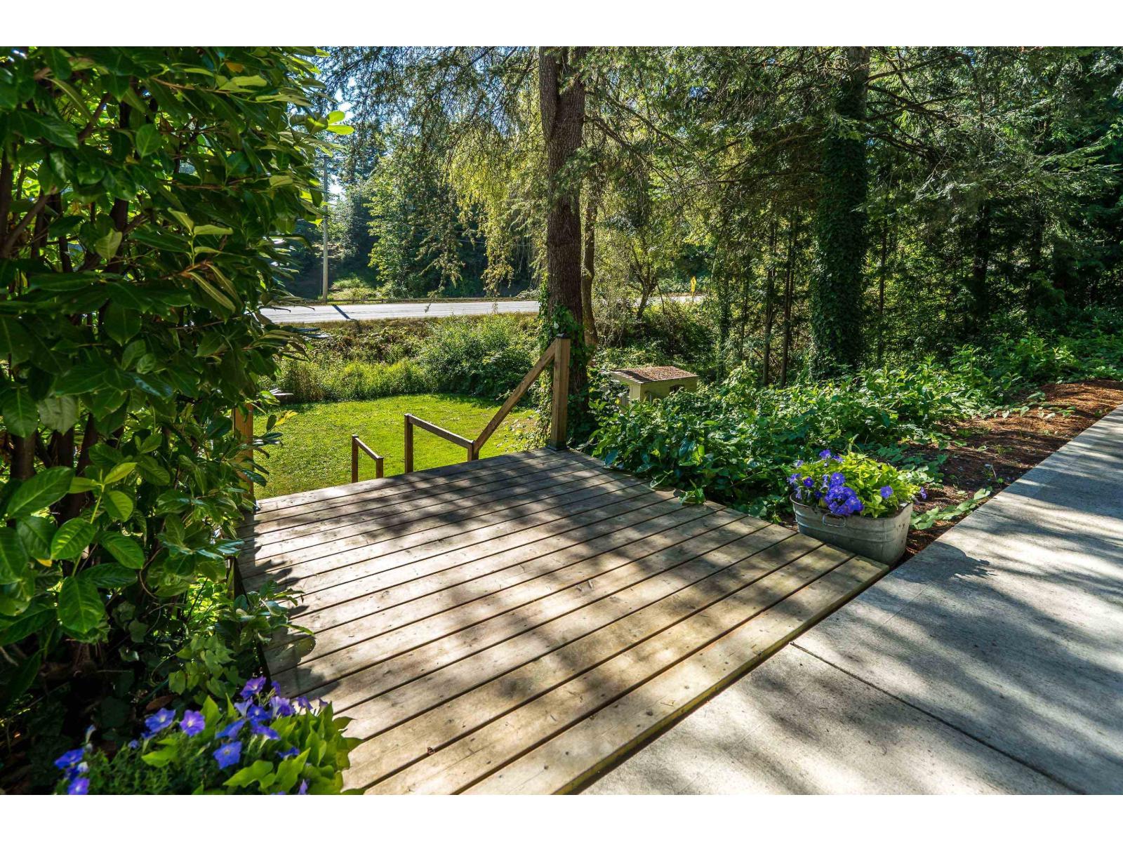 Photo 6 of 23182 Rawlison Crescent, Langley BC