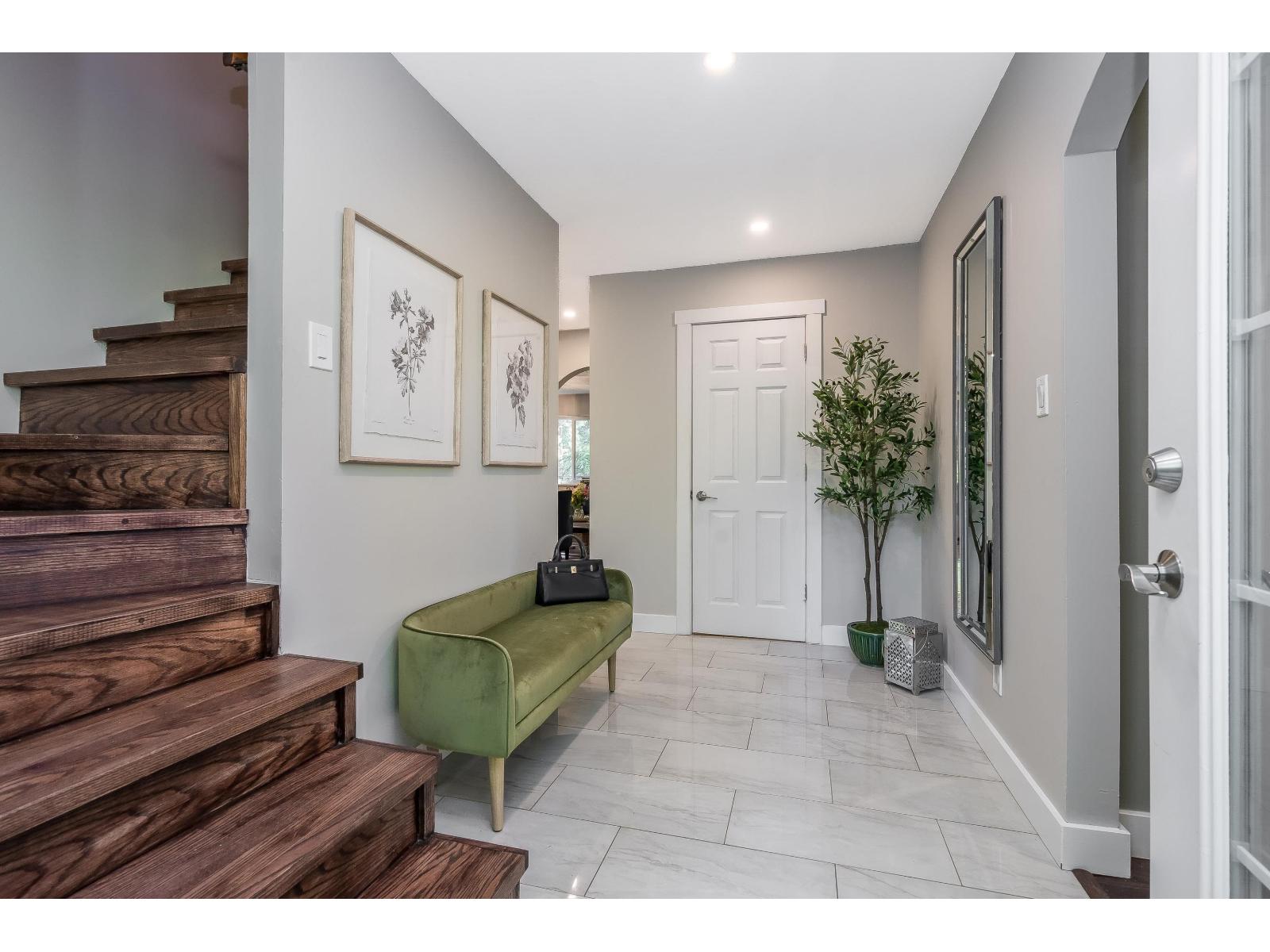 Photo 9 of 23182 Rawlison Crescent, Langley BC