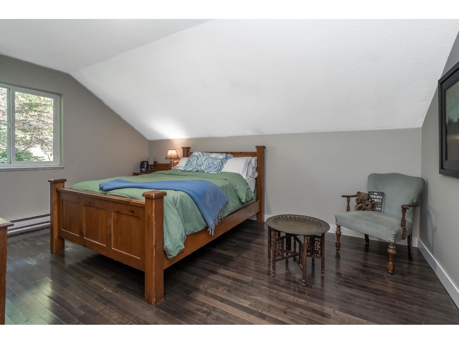 Photo 25 of 23182 Rawlison Crescent, Langley BC