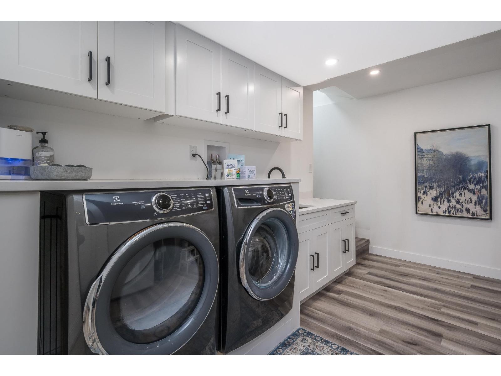 Photo 33 of 23182 Rawlison Crescent, Langley BC