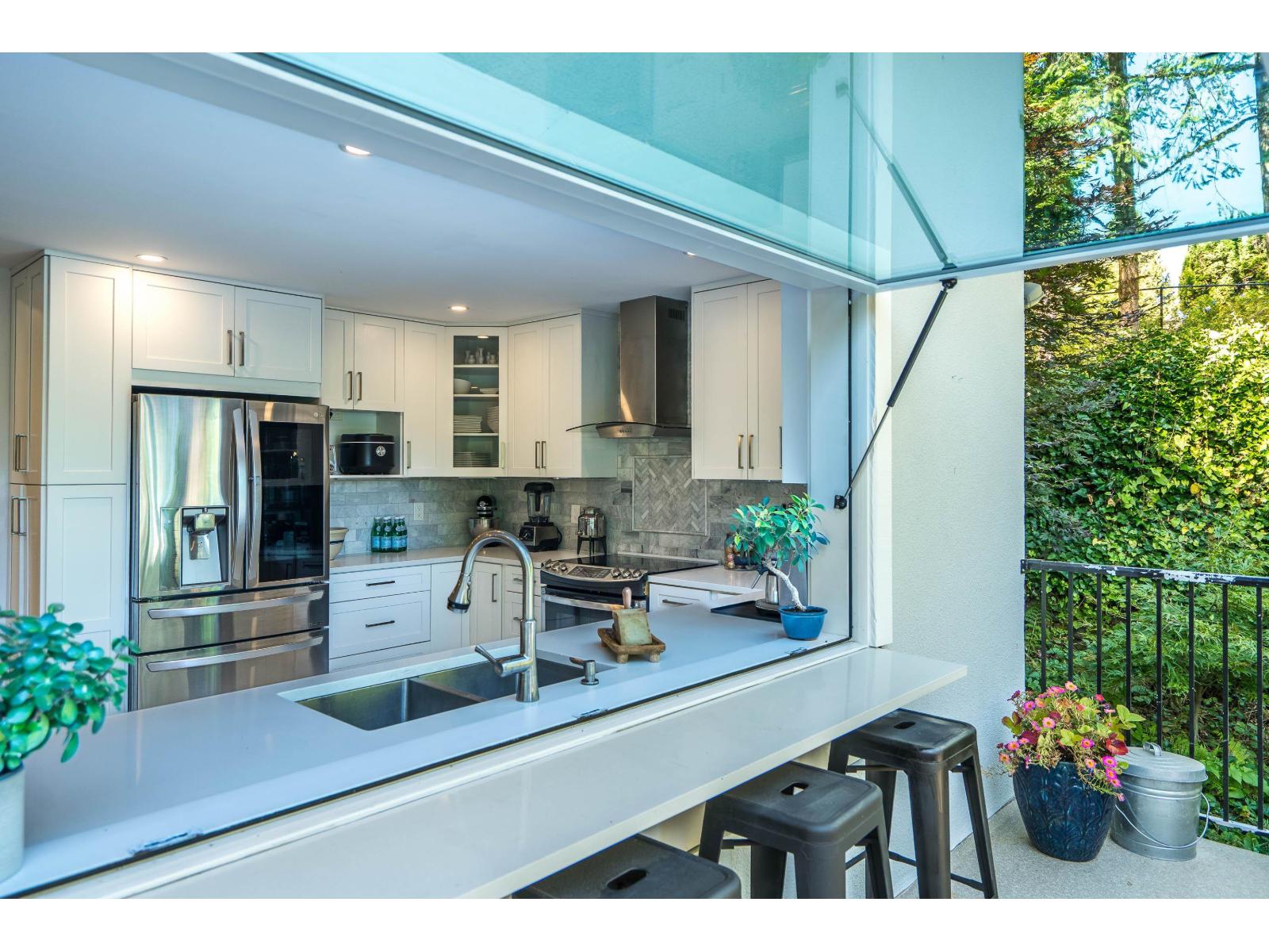 Photo 16 of 23182 Rawlison Crescent, Langley BC