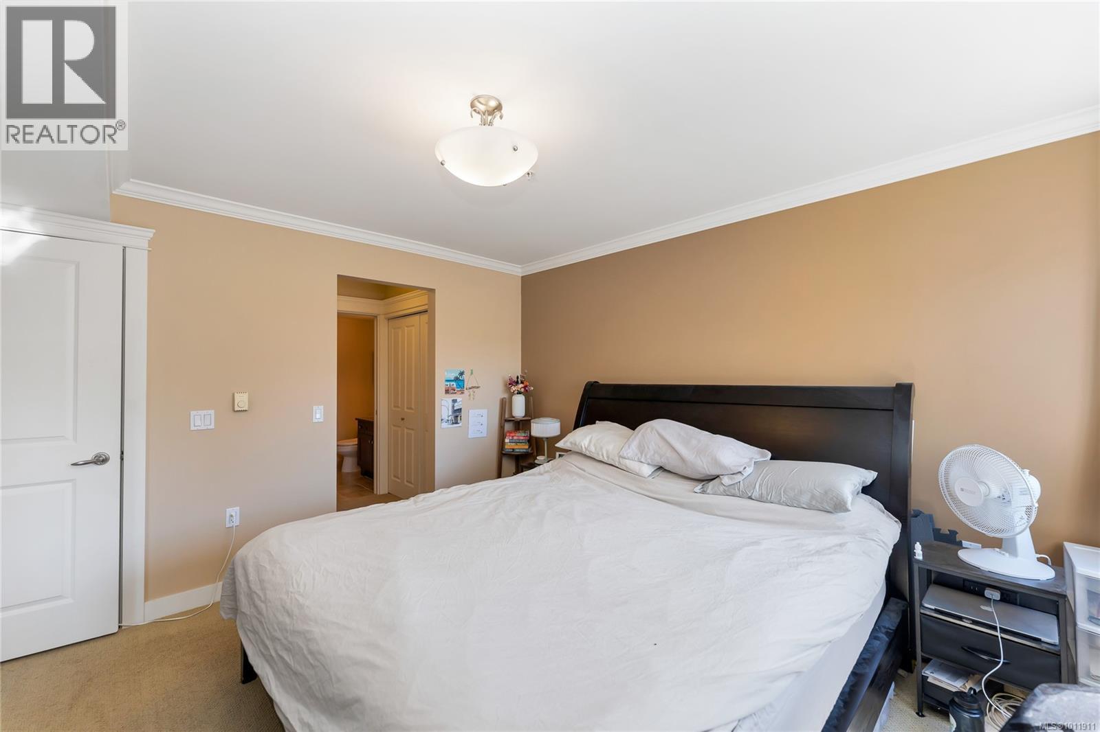 Single Family House for Sale in   Heatherdale Lane Heatherdale Estates Saanich 
