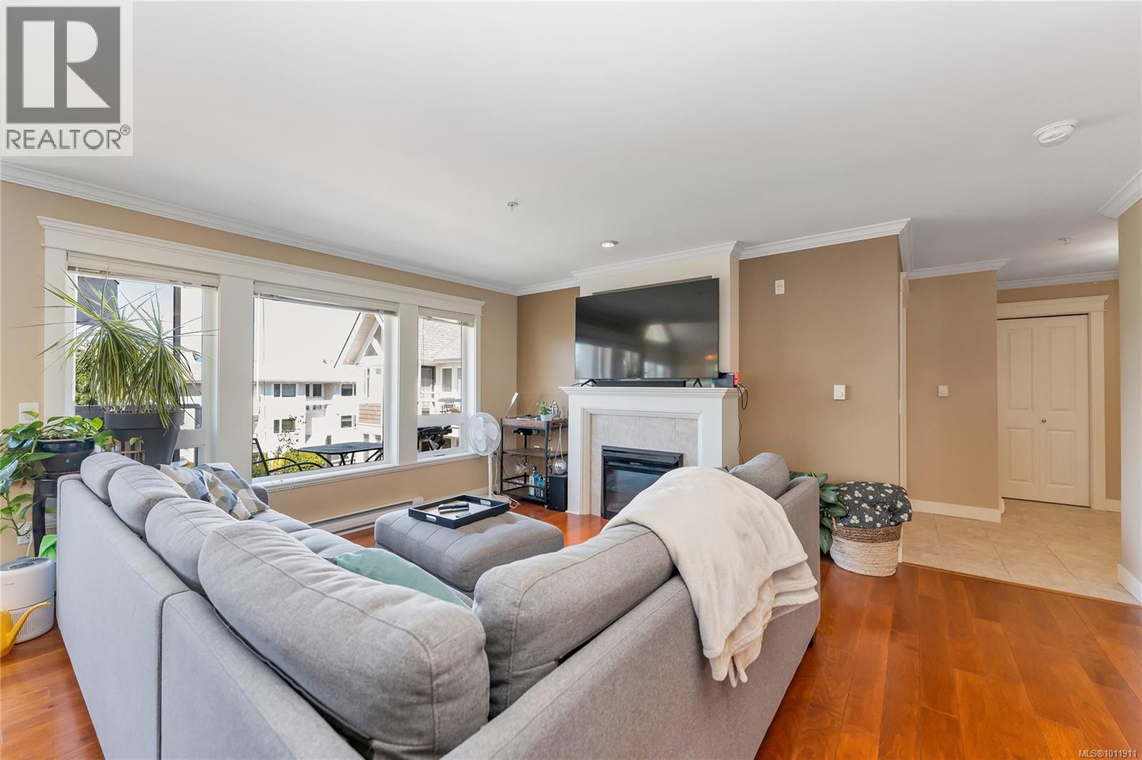 Single Family House for Sale in   Heatherdale Lane Heatherdale Estates Saanich 