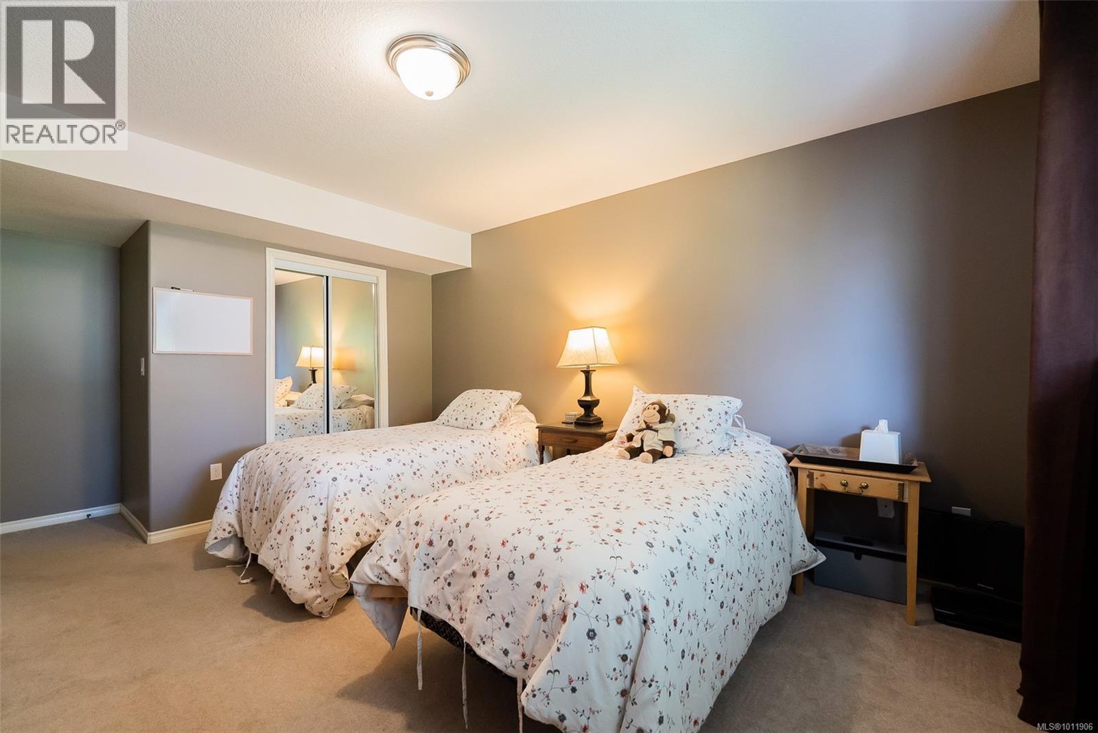 Photo 7 of 5320 Kenwill Dr, Nanaimo BC