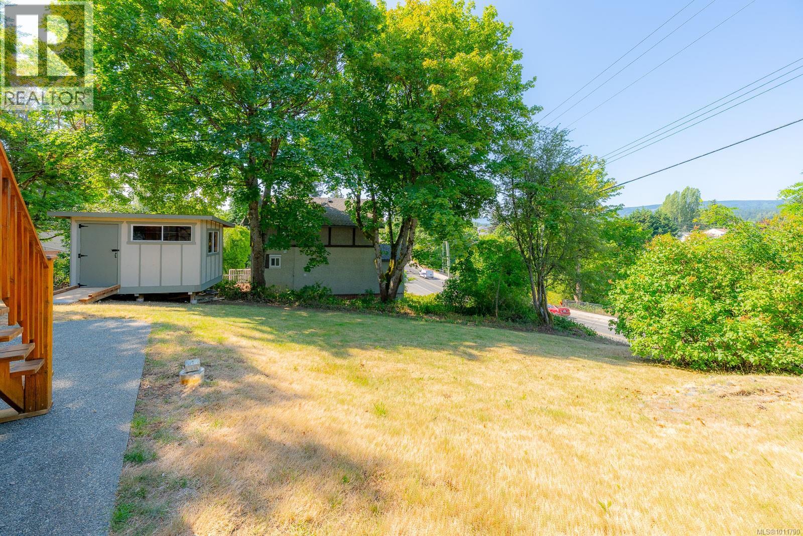 Photo 12 of 309 Pine St, Nanaimo BC