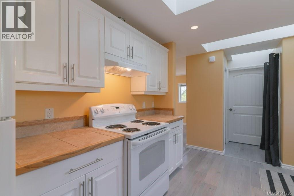 Photo 17 of 309 Pine St, Nanaimo BC