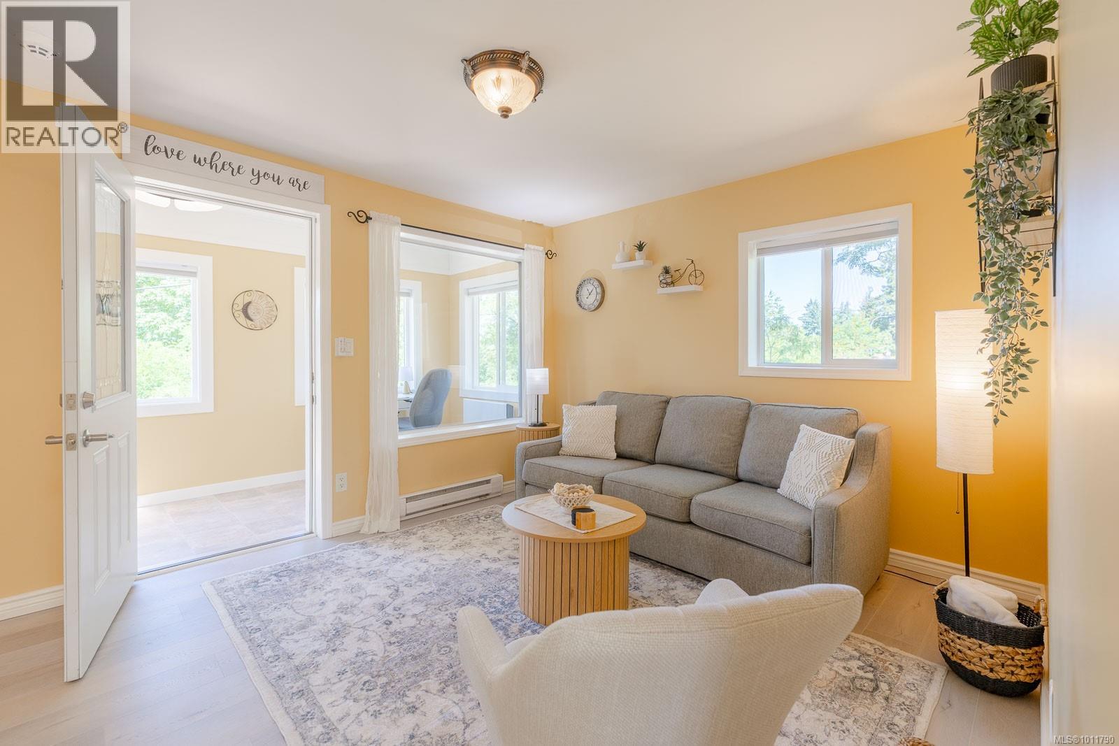 Photo 18 of 309 Pine St, Nanaimo BC