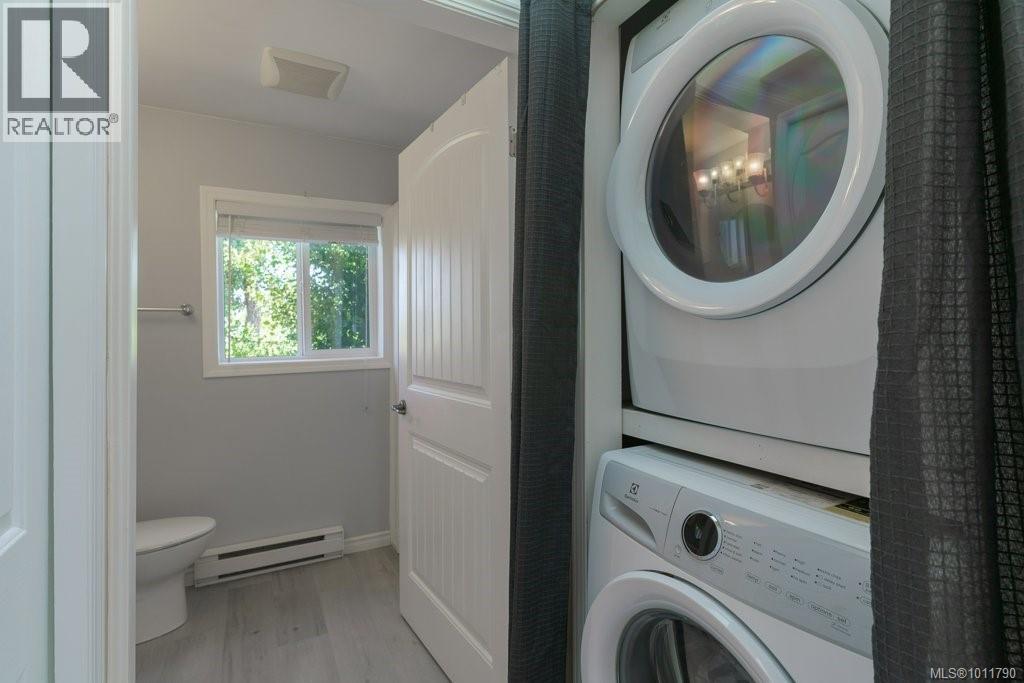 Photo 23 of 309 Pine St, Nanaimo BC