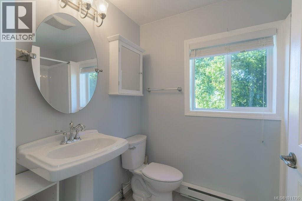 Photo 25 of 309 Pine St, Nanaimo BC