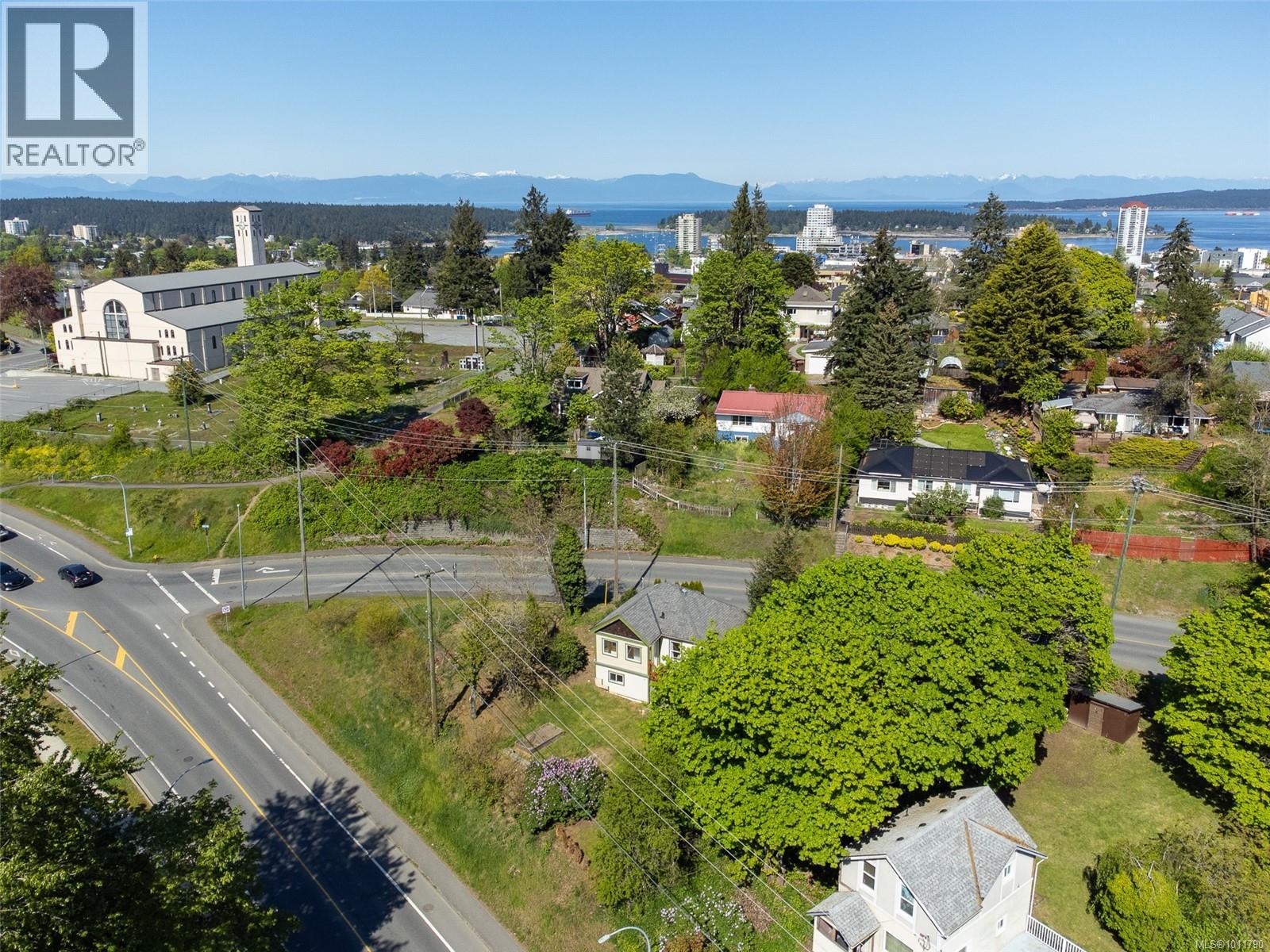 Photo 32 of 309 Pine St, Nanaimo BC