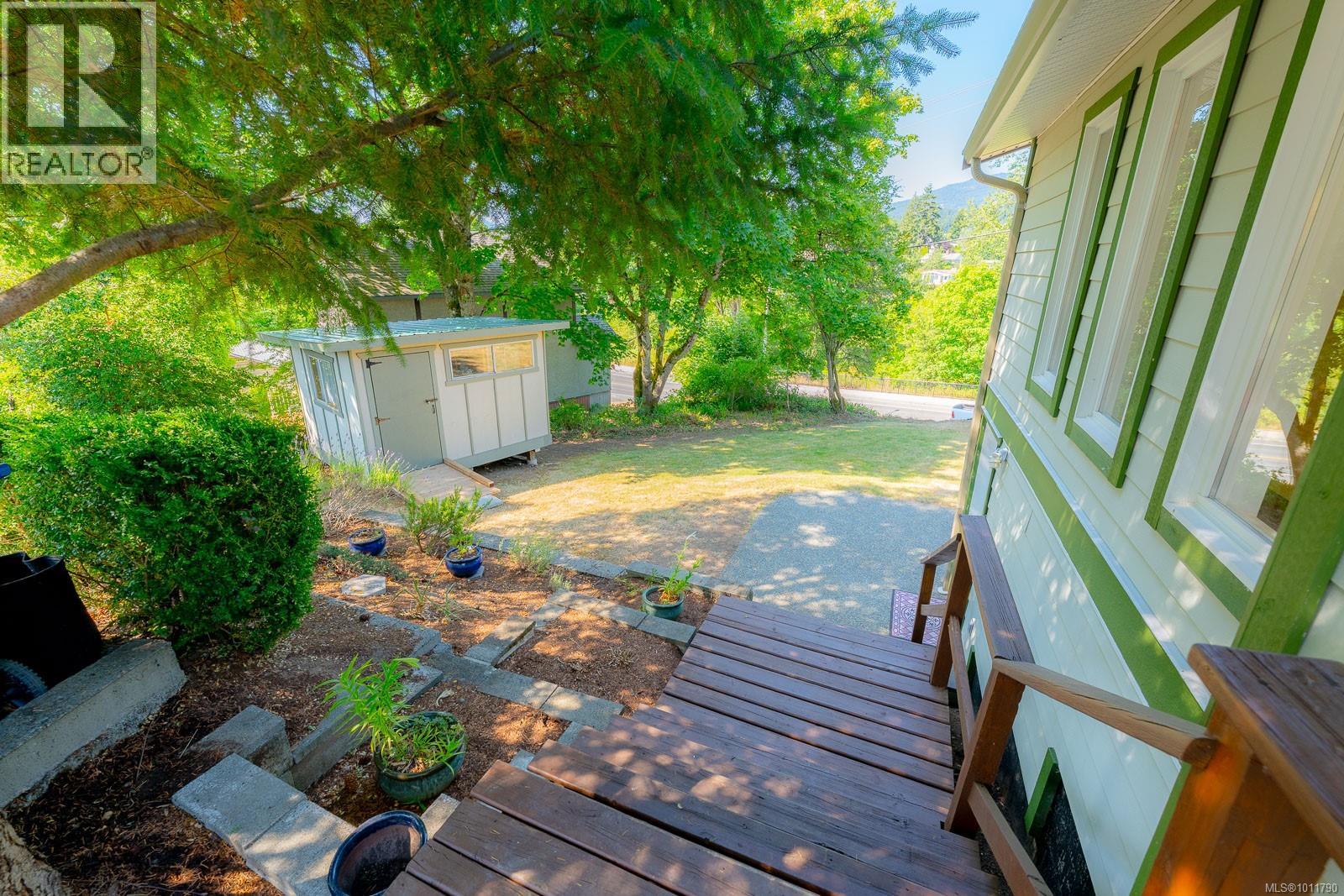 Photo 6 of 309 Pine St, Nanaimo BC